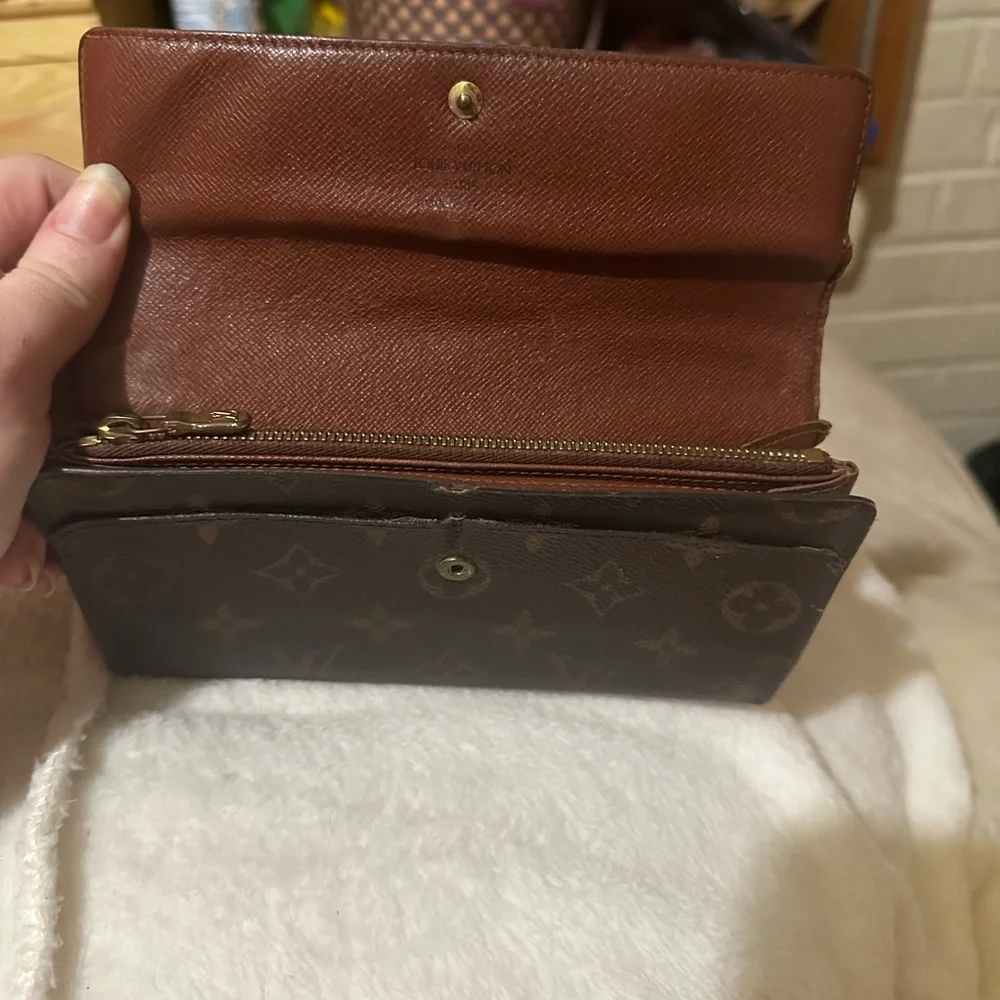 Louis Vuitton Brown Wallet - Picture 7 of 16
